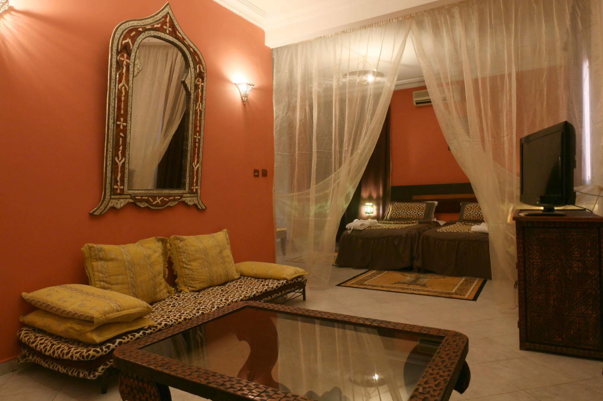 Hotel Tafoukt مراكش المظهر الخارجي الصورة