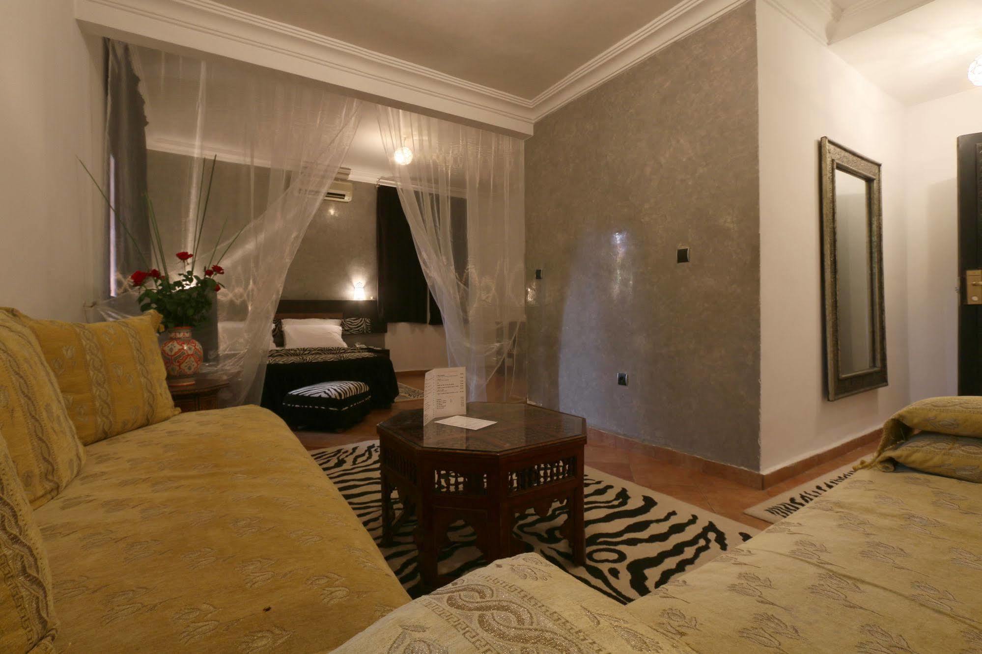 Hotel Tafoukt مراكش المظهر الخارجي الصورة